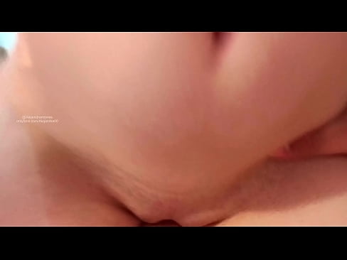 ❤️ Nukuin siskoni huoneessa ja niin heräsin siihen ❤ Super seksi at us