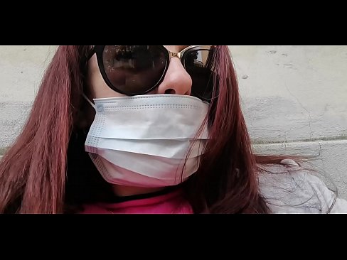 ❤️ Nicoletta kostaa naapurilleen ja pissaa hänen autotalliinsa (Special Covid19 Italian karanteeni) ❤ Super seksi at us
