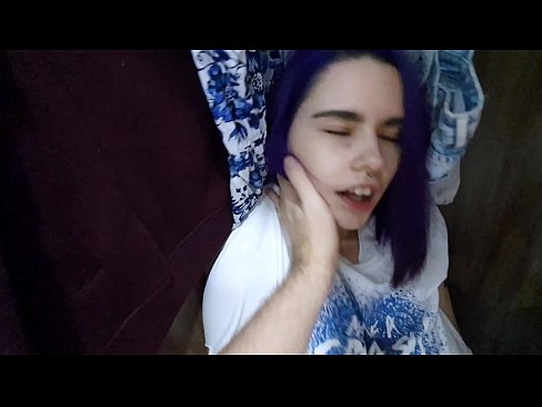 ❤️ Löysin siskoni kaapista ja autoin häntä laukeamaan ❤ Super seksi at us