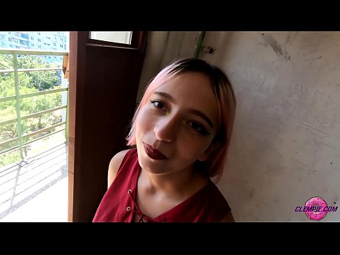 ❤️ Sensuelli opiskelija imee tuntematonta Outbackissa - Cum hänen kasvoillaan ❤ Super seksi at us